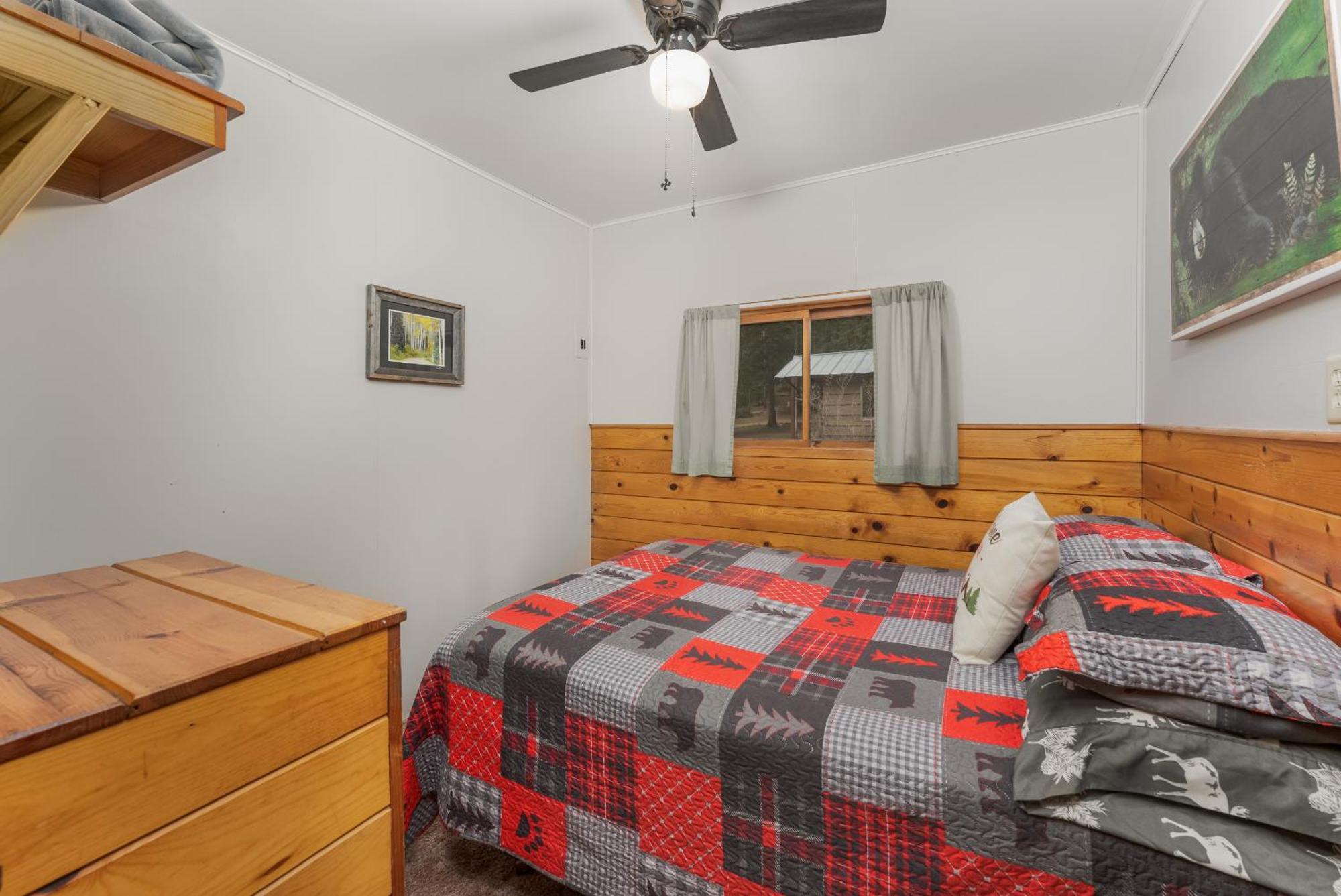 Bear Paw Lodge & Vacation Homes Vallecito エクステリア 写真