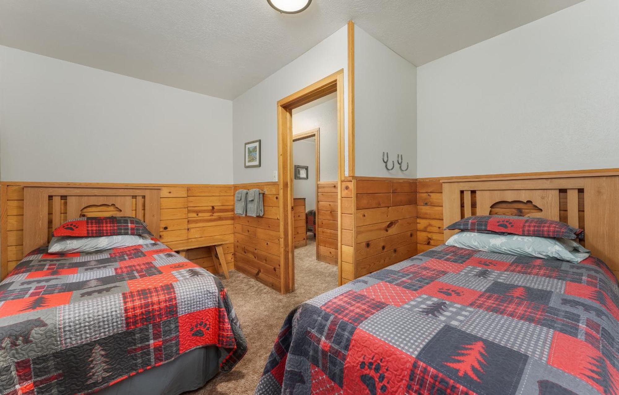 Bear Paw Lodge & Vacation Homes Vallecito エクステリア 写真