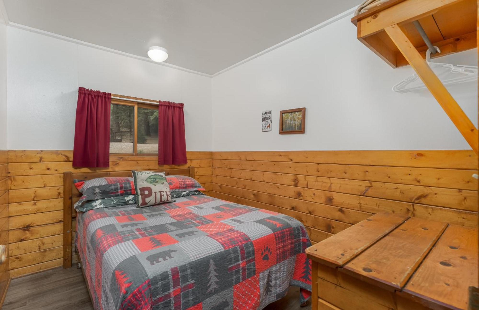 Bear Paw Lodge & Vacation Homes Vallecito エクステリア 写真