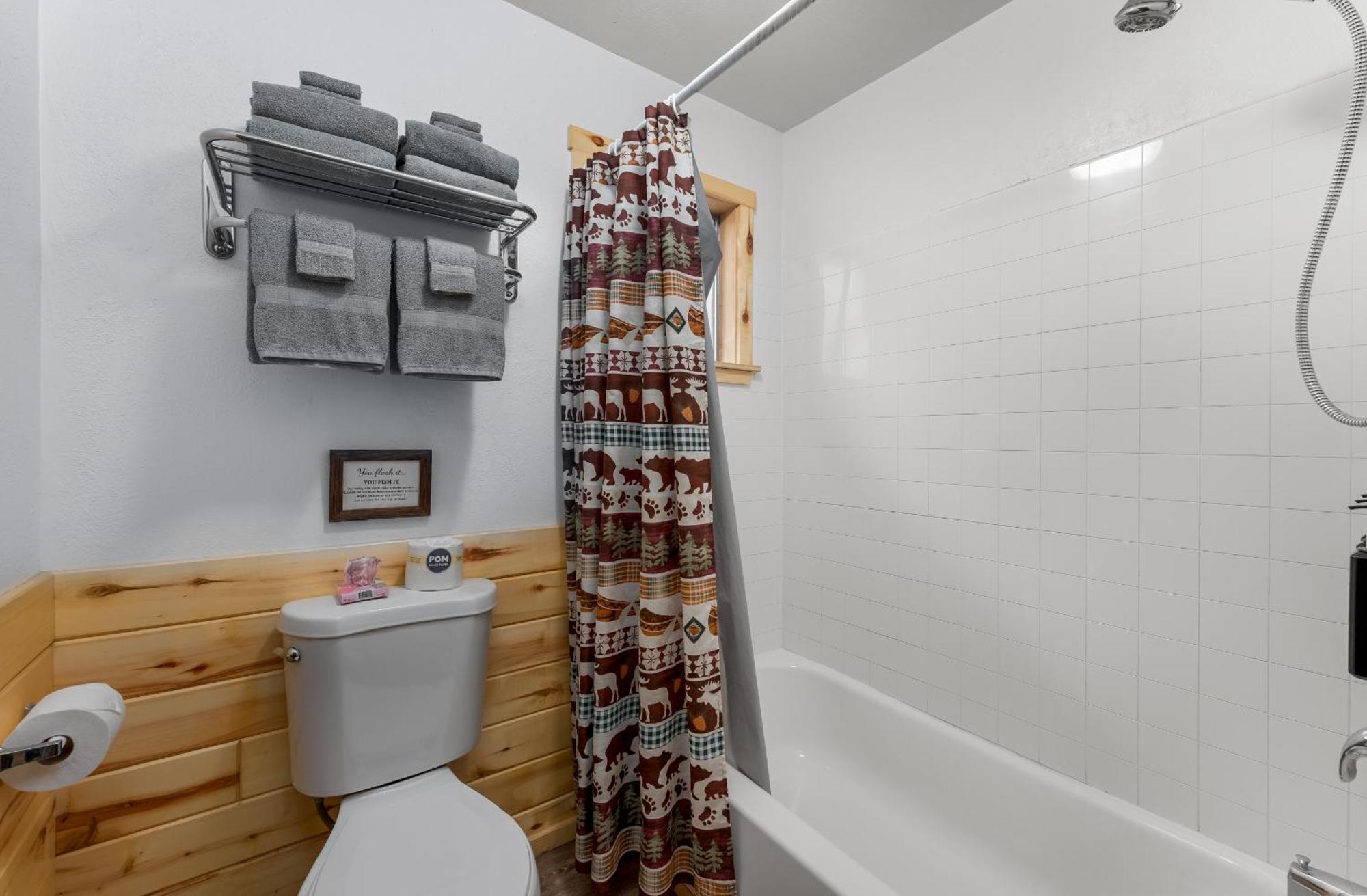 Bear Paw Lodge & Vacation Homes Vallecito エクステリア 写真
