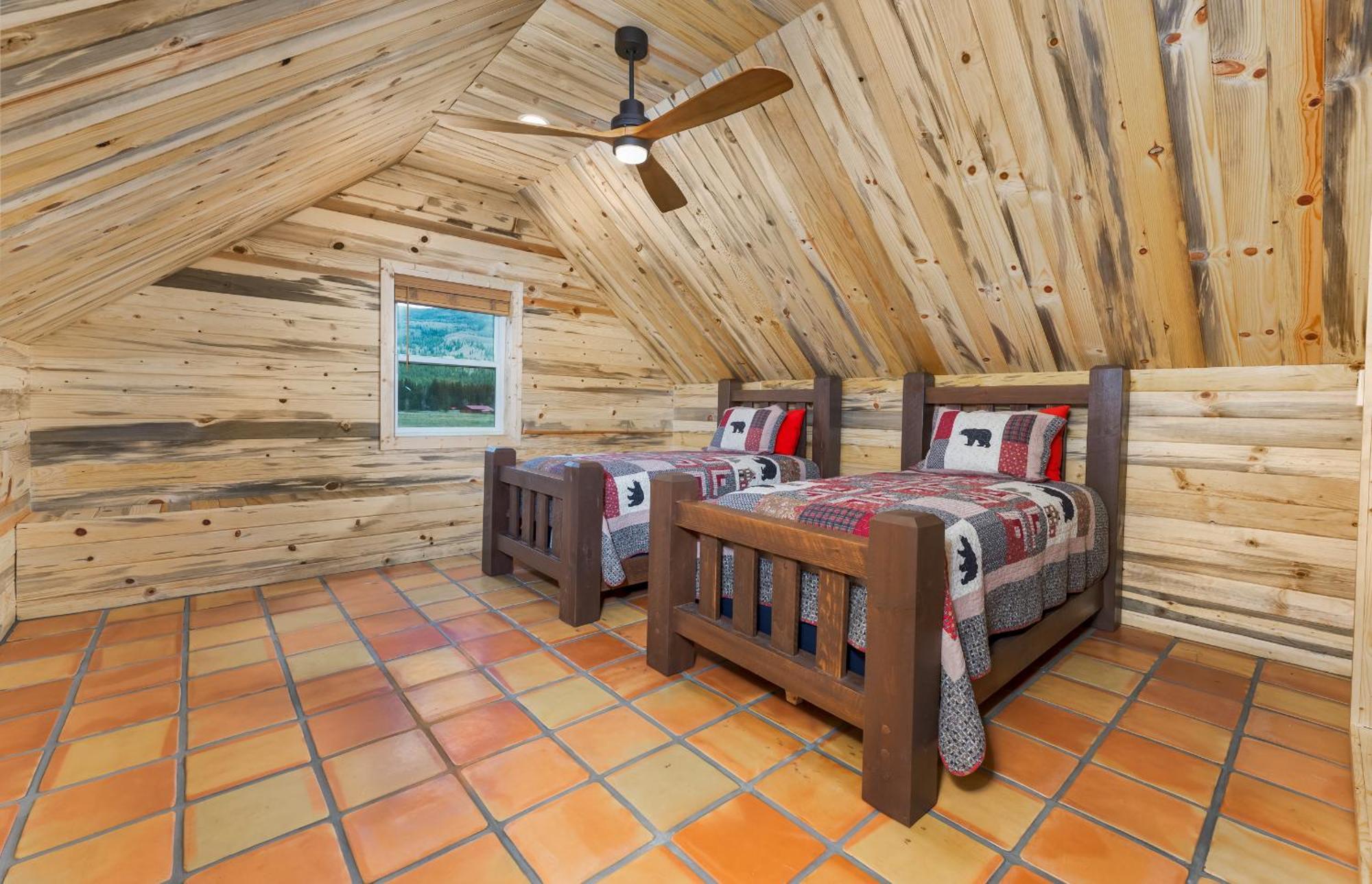 Bear Paw Lodge & Vacation Homes Vallecito エクステリア 写真